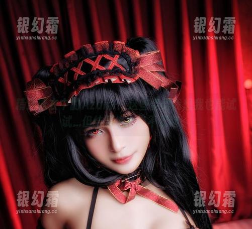 精选泳衣中的Azami：这些姿势我想我也能试试...但结果肯定惨不忍睹。