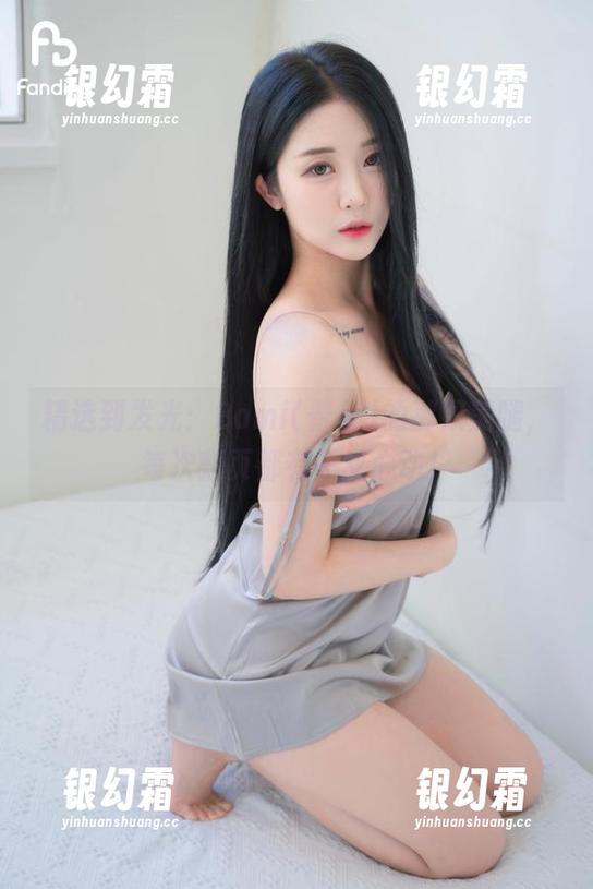 精选到发光：Bomi(普美)的那双美腿，每次翻页都有一丝心动！
