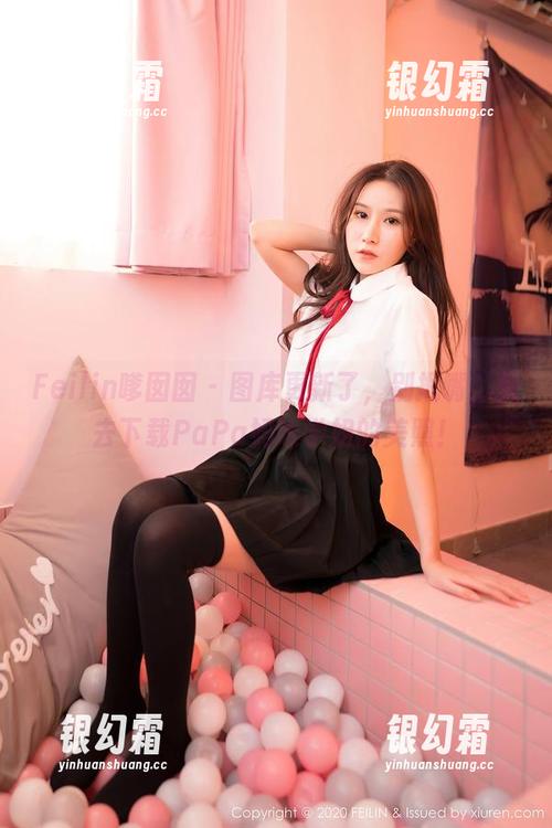 Feilin嗲囡囡 - 图库更新了，别抿嘴，快去下载PaPa妈咪学姐的美照！