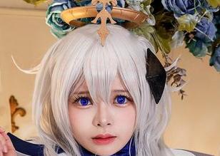 高清宇崎花：Hachi小芭又来给你们上眼药了！图库里的美照你绝对舍不得关掉！
