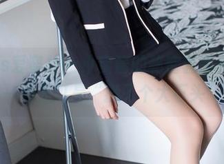 IMiss爱蜜社 – 小宝酱的秘密套图更新，这一回我可是“搬了个大石头”！