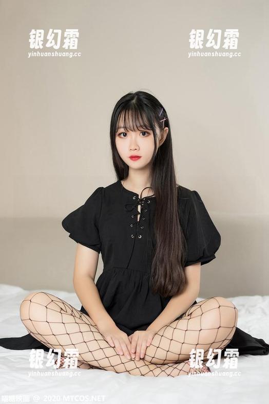 喵糖映画在线发现薯片的味道，这角色扮演制服包你满意！不会把人咸鱼的…