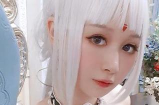 镂空新娘装：PAKI草莓酱的温馨遭遇，cos友情提醒——小心风吹！