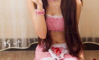 QingDouKe青豆客 – 女神施忆佳Kitty酱，最新写真集：你见过这么会拍照的模特吗？
