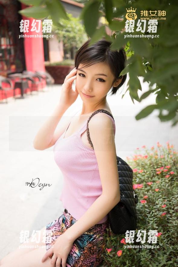 QingDouKe青豆客-杨上萱 QingDouKe青豆客 - 杨上萱的美脚套图,快来为她的脚趾打call!