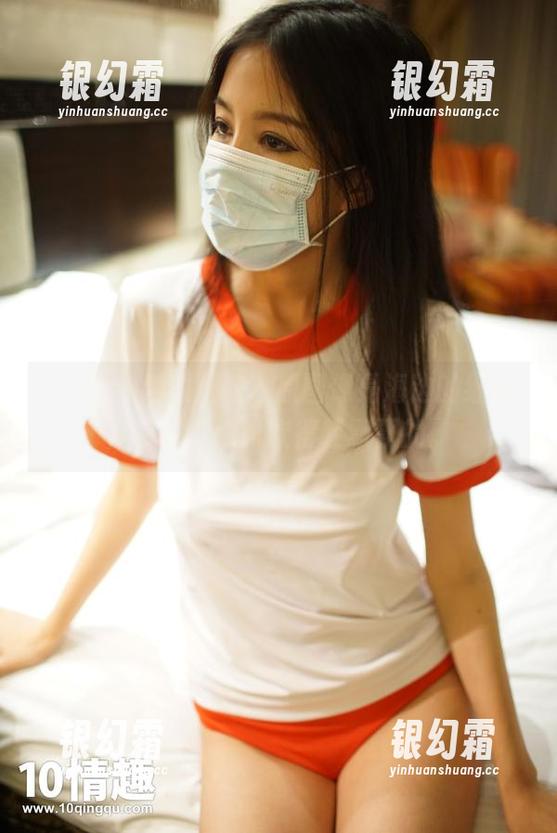 ROSI口罩 ROSI的黑边蕾丝,原图像是海边的细沙,资源都被风吹得轻飘飘的。