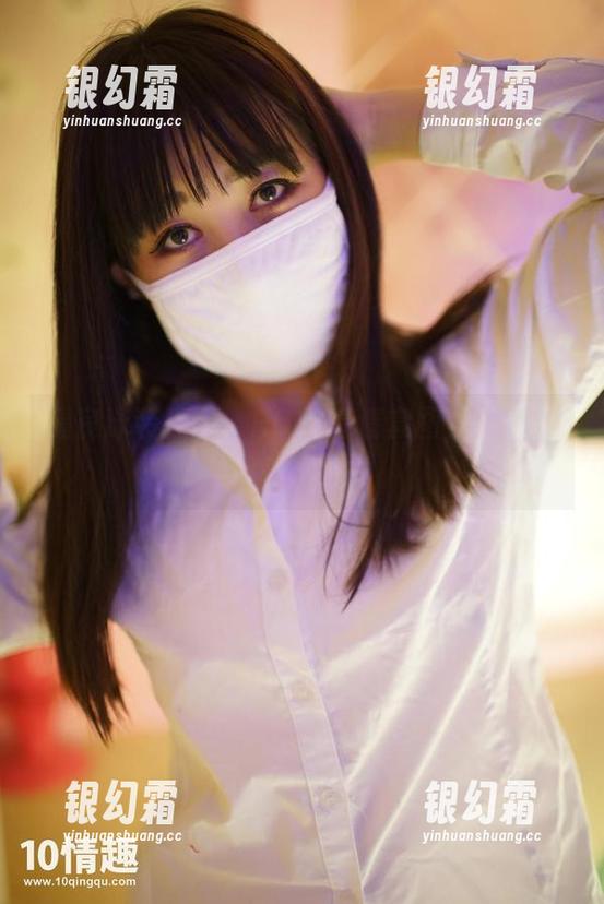 精良泳装在手，ROSI高清套图，等你来挑战波浪！