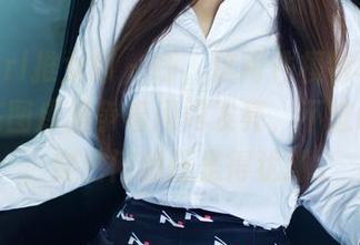 TuiGirl推女郎 – 呼，这两件模特林夕的毛衣在图库里争着闪闪发亮，不过说实话，穿出门我还是得犹豫。