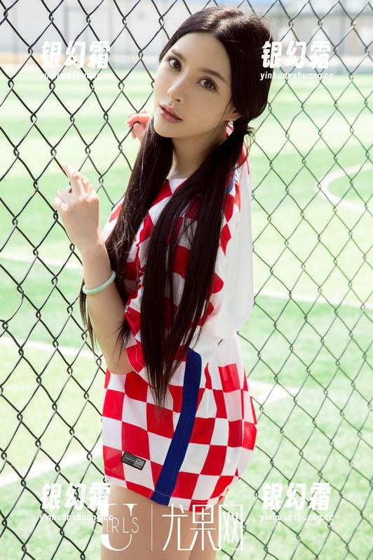 UGirls尤果网 - 美脚无敌！安沛蕾的图片让人脑海中充满脚步声，资源都快不够用了。