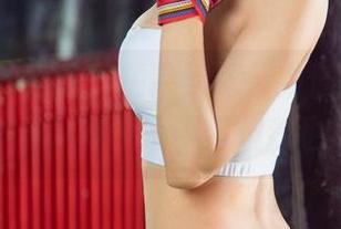 UGirls尤果网 – 精选回顾，牛仔裤上的王瑞儿，似乎在说个不停但我也不敢问