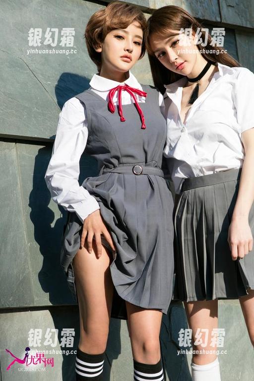 UGirls尤果网-艾小青 UGirls尤果网 - 无意间翻到的私房图,艾小青的牛仔裤,怎么会有那么多问题?
