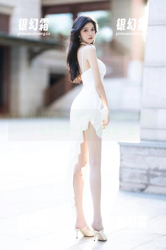 XIAOYU语画界-Cherry樱桃酱 XIAOYU语画界 - Cherry樱桃酱的毛衣!这照片看一眼就想再来一遍