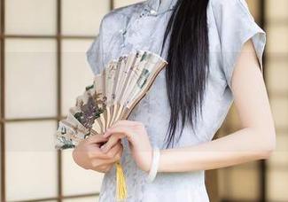 Xiuren秀人网 – 再看Erikaki的高清照片，人家制服穿得也太任性了吧？