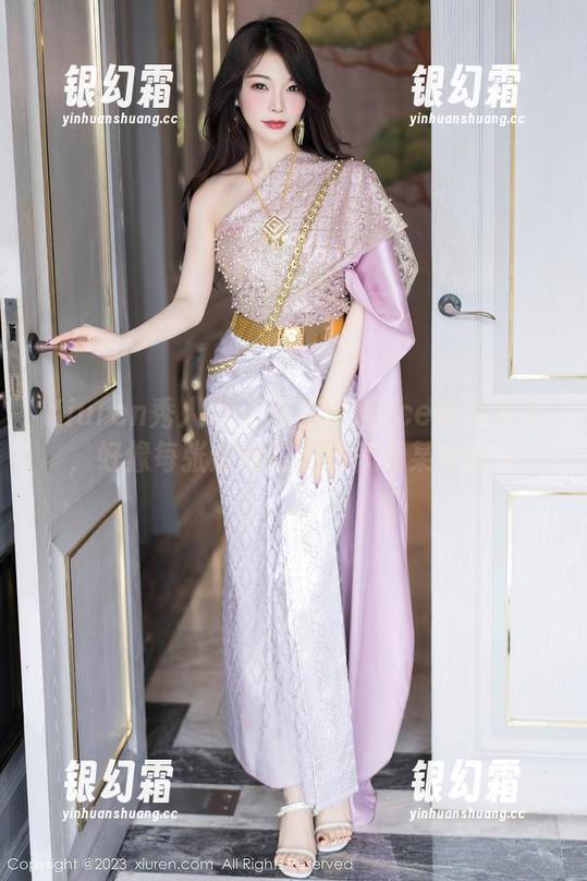 Xiuren秀人网 - 容容容Alice的万圣节，好像每张定制图片都藏着某种暗示