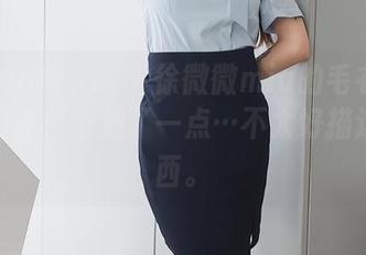 Xiuren秀人网 – 徐微微mia的毛衣私房秀，给冬天增加了一点…不太好描述的东西。
