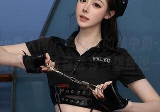 Xiuren秀人网 – 李金金的林中游-连体衣美图合集，看着就有点想叛逆一把