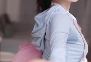 Xiuren秀人网 – 艾小青在浴室：“哇，照片能洗澡吗？”下载看看吧！