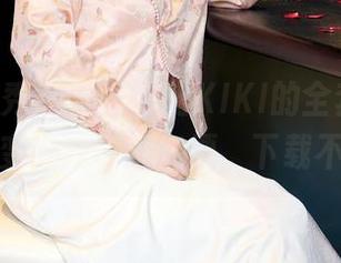 Xiuren秀人网 – 芭比KIKI的全套灰丝，画风突变，我敢打包票，下载不后悔！