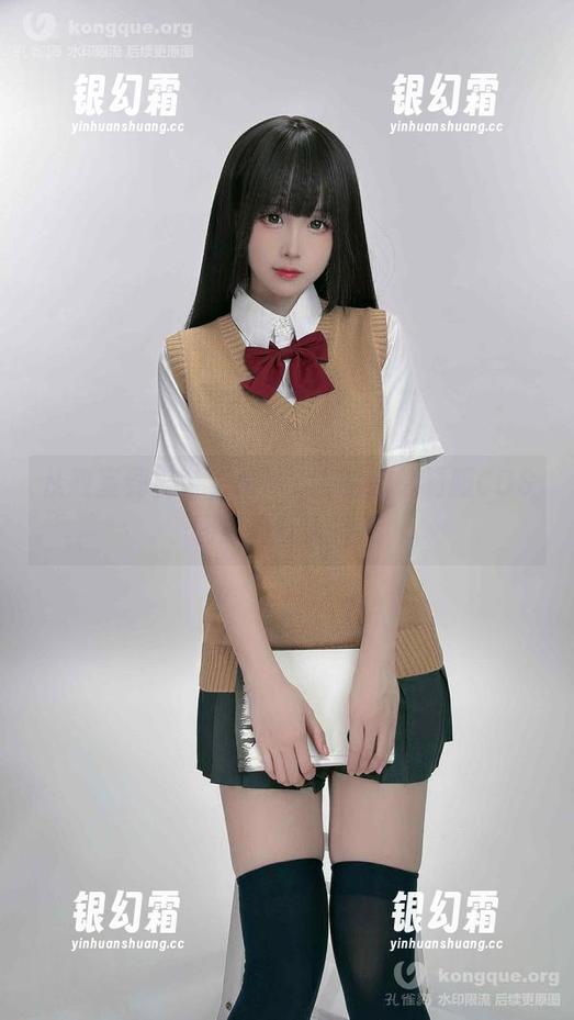 miko酱ww 从教室到舞台,Miko酱的缠绕制服COS图集真让人捧腹