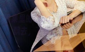 pans – 图集里的Tina，像天使一样飘来飘去，下载欣赏！