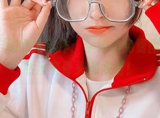 roroki骷髅姬新作：学妹的免费图集，果然没有骨头都好看！