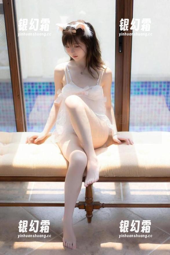 一小央泽的美脚COS大赏，套图可以让你停留的理由