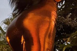 微密圈 – 不爱笑的赛琳的全套西服+渔网丝袜，综合了正式与风骚，原图看了肯定想模仿，哈哈！