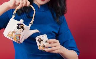 丽柜 – 别眨眼，佳怡的美足写真合集正在挑战你的审美极限。