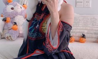 这些和服的颜色真丰富，二阶堂宅绘子图片里的每个层次都像在跟我说悄悄话。