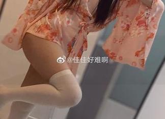 佳佳好难啊的神社巫女写真资源：小心！误入神域可能会被套路得彻底复活！