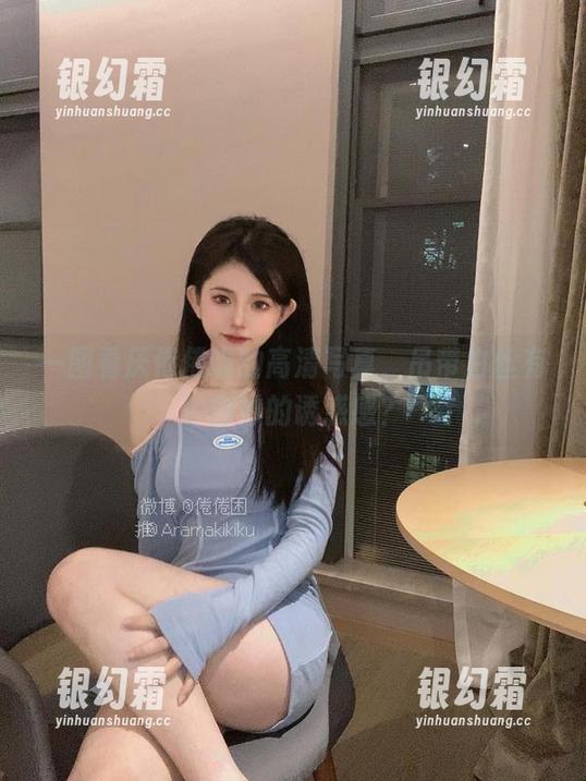 一图看厌倦倦喵的高清写真，吊带白丝有种微妙的诱惑感？