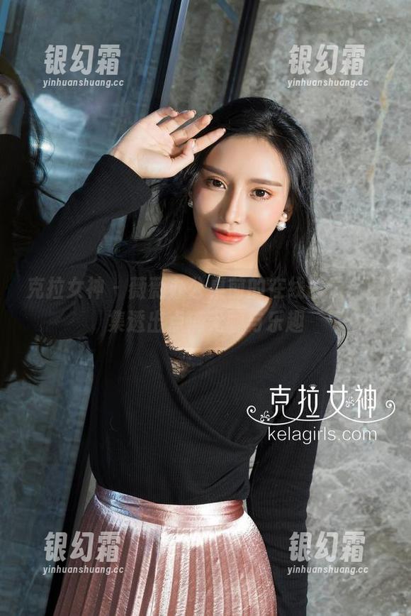 克拉女神-薇薇 克拉女神 - 薇薇办公桌前的在线哲学,图集透出点滴无聊与乐趣