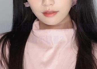 图包里的千反田鹿子，透明得像在说：你敢不敢看？