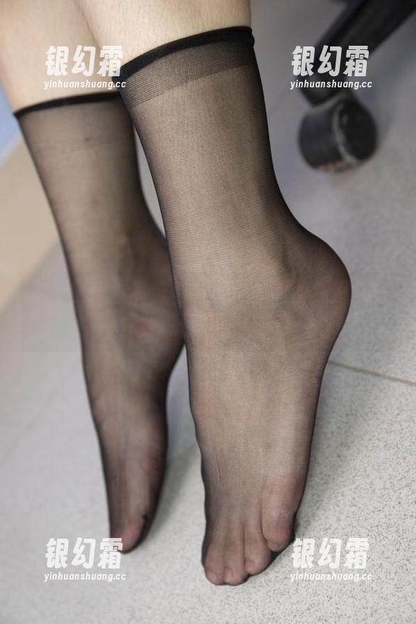 南国足艺-静儿 南国足艺 - 高清写真,静儿的丝袜脚,我能忍住不看吗?