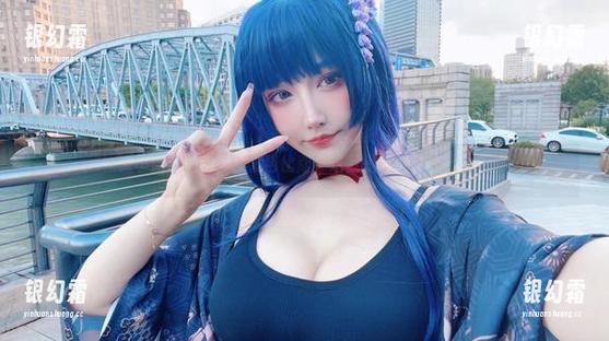 啾小妍的图包，金发芭比版：这就是真人版芭比吗？