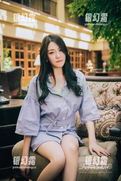 头条女神-尹菲 头条女神 - 突发奇想,定制属于我的快乐写真,结果尹菲的转身杀我一脸!