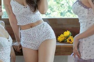 全套来啦！23号自拍本的雀神技能——奈汐酱Nice果然是原图里的精灵！
