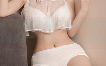 微密圈 – 红睡衣下的“好H好女杀手”化身甜美梦魇，福利图包来一波爽爽的