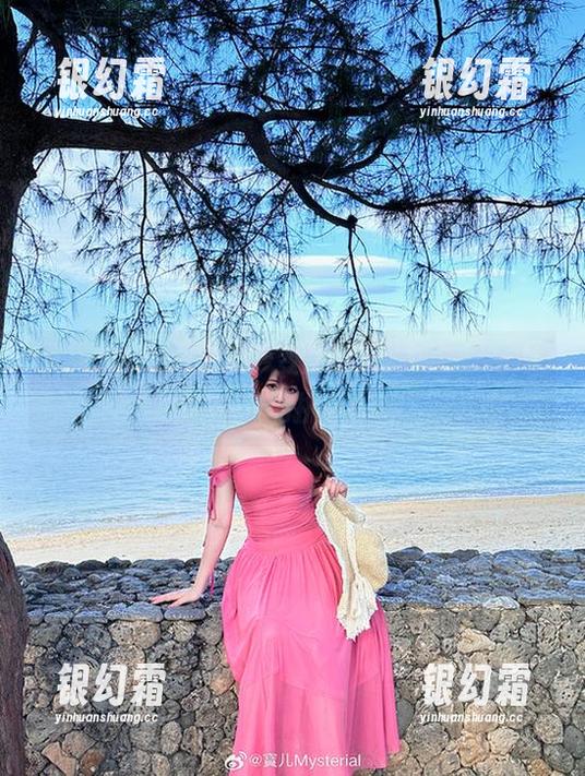 宝儿mysterial秒变厨娘：每张图片都是食欲的挑战！