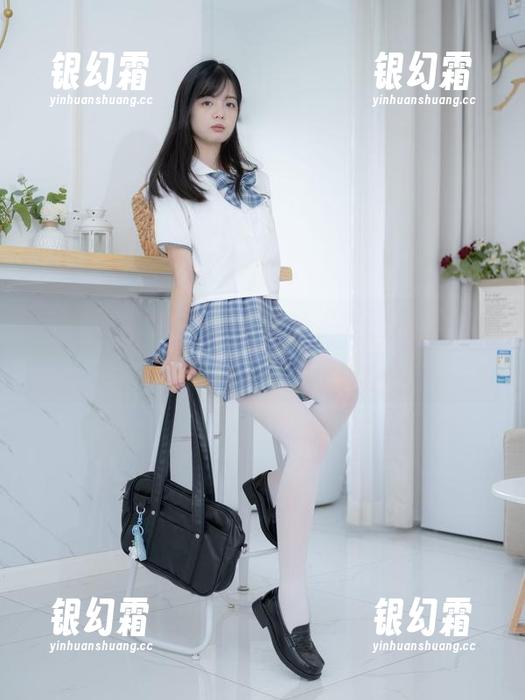少女秩序 少女秩序带来的这组白丝卫衣图片,完全不走寻常路,打破束缚吧!