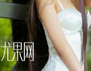 尤果网 – 天台一角，曼曼的最新写真集，让人忍不住脑补一堆场景，哈哈！