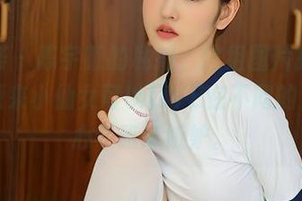 尤蜜荟 – 陈宇曦的私拍，这组图片提醒了我，原来小仙女可以LIVE在不同的角落，心中略带嫉妒。