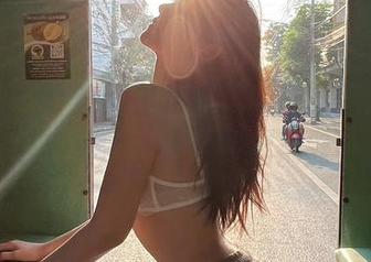 微密圈 – 打开就是阿朱啊的最新图册，内衣造型奇妙莫测，随便一摆都能引人回头