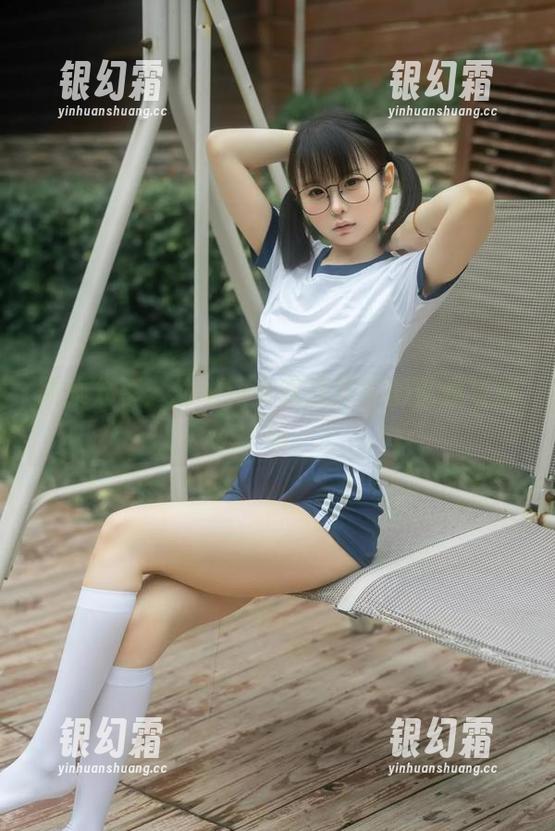 图集分享：幼水铃衣在旅途中的优雅与迷离