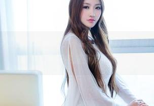 推女郎 – 杨伊的这套灰丝，各种姿态，绝对是我的视觉疲劳军演，搞不好会成新宠资源！