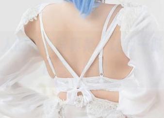 杏子夫人的内衣写真集，让我一时间不能自已，哈哈。