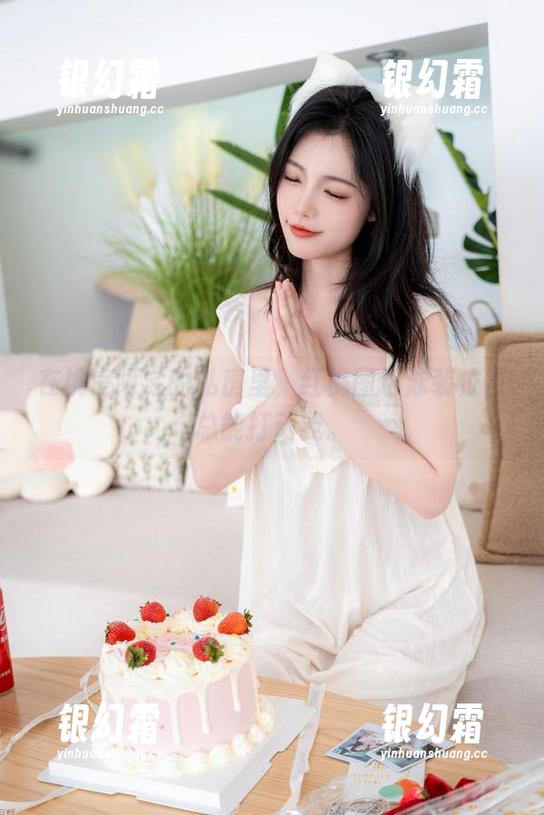 桃良阿宅 在桃良阿宅的私房里,红桃图包泳装位置总能打动我。