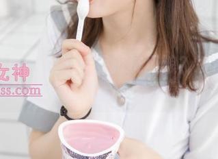梦丝女神 – 浪漫还是抵抗风浪？凌凌水手服肉丝视频免费下载等着你！