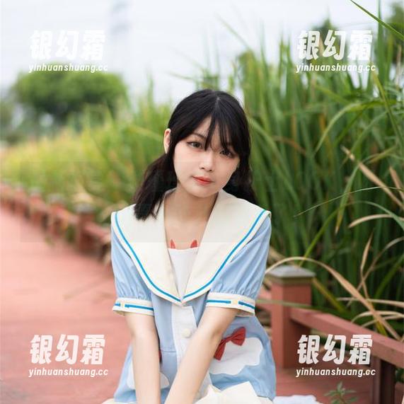 最新写真：梨瑾瑾这一身护士LOOK，呀，消毒水味儿都变香了！