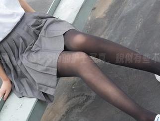 森萝财团 – 必看！Sia的护士写真，貌似有些不寻常…